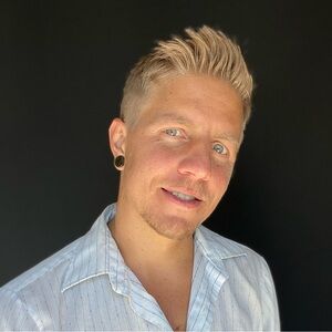 Meet your Posher, Christopher